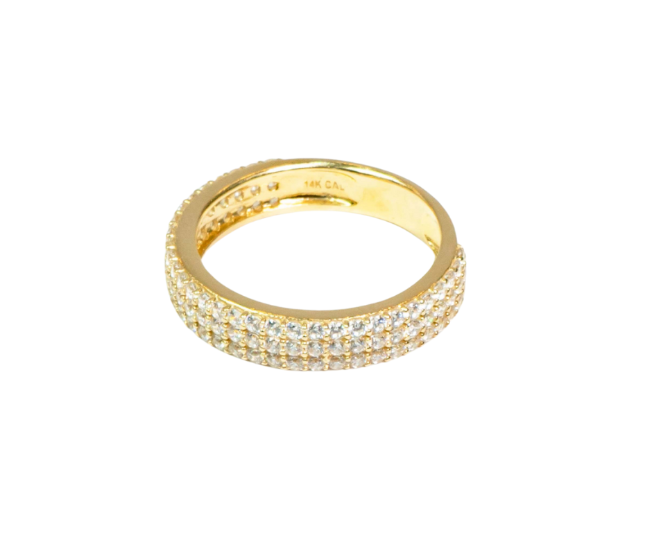 Anillo de Matrimonio con Piedras – 3 Filas hasta la Mitad